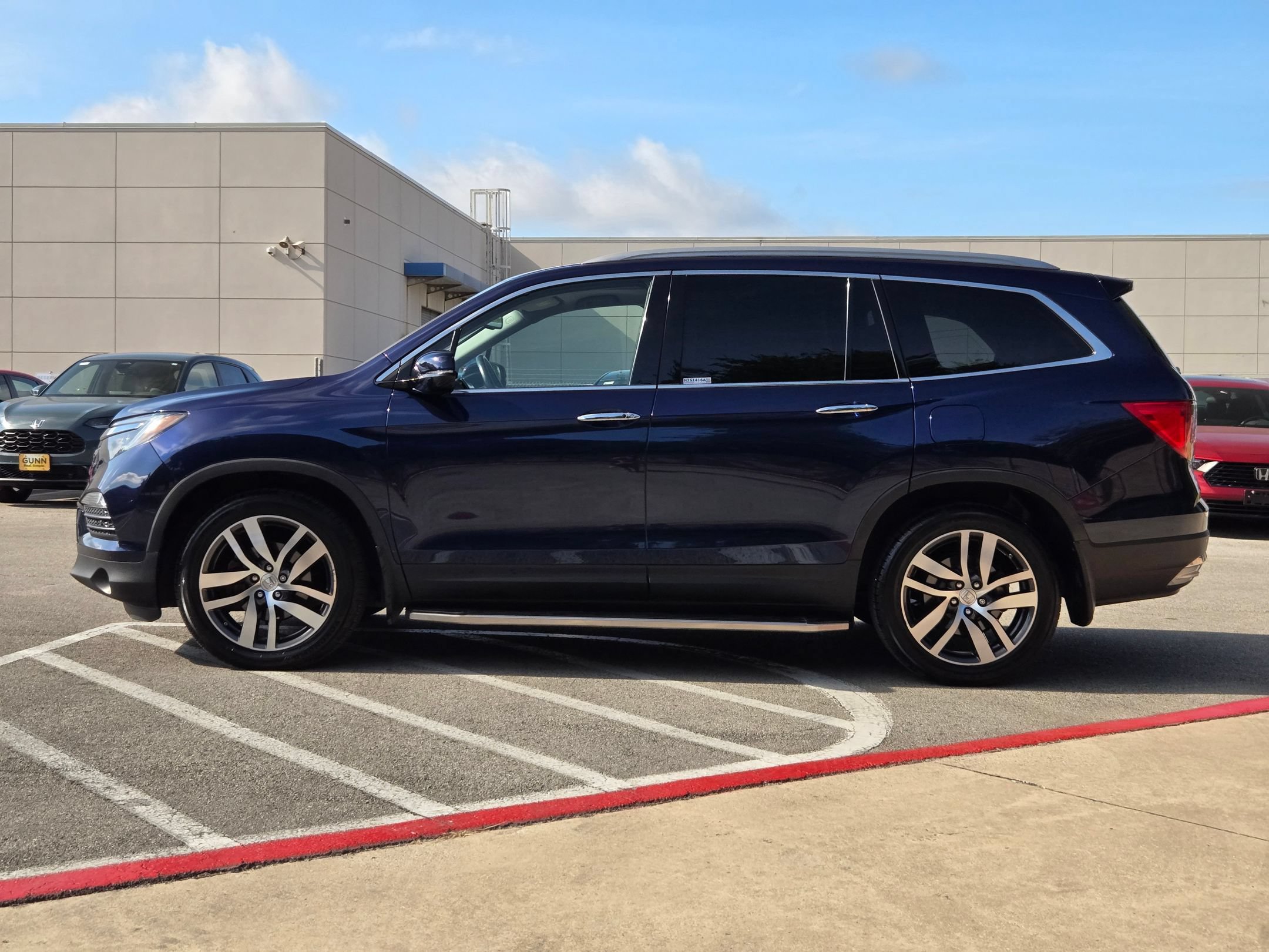 Used 2016 Honda Pilot Elite image 6
