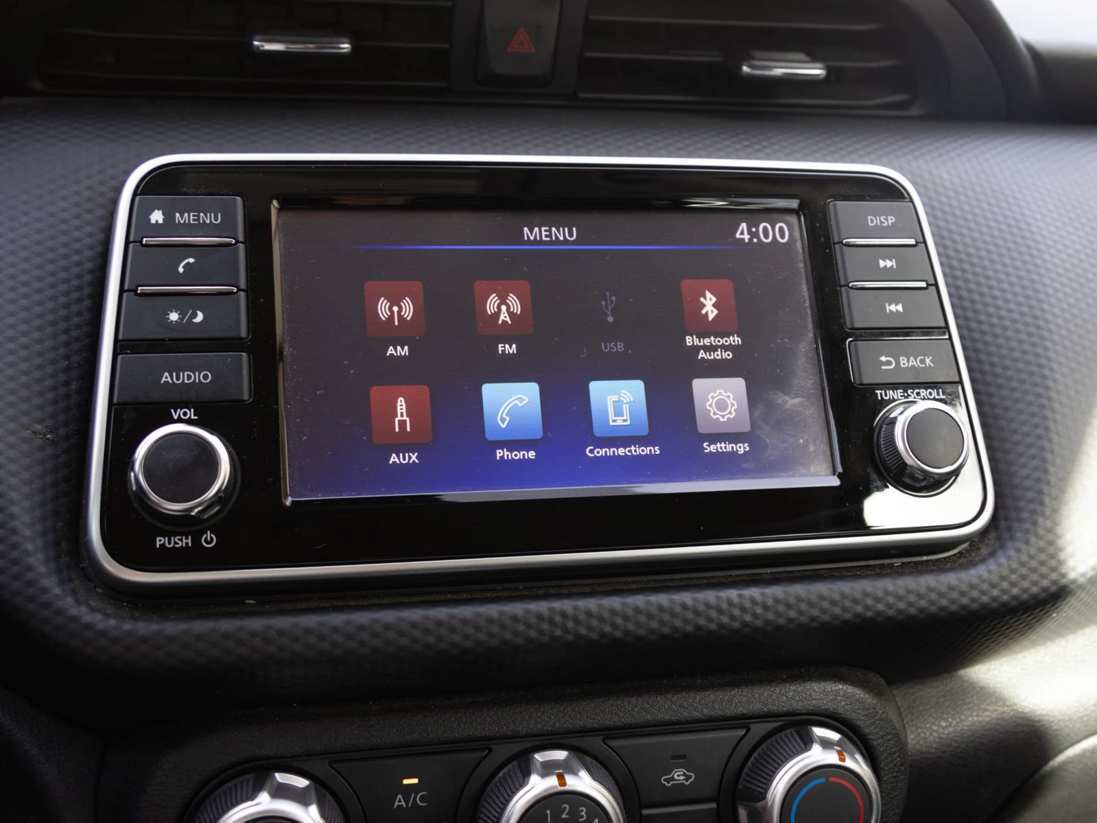 Used 2024 Nissan Kicks S FWD image 13