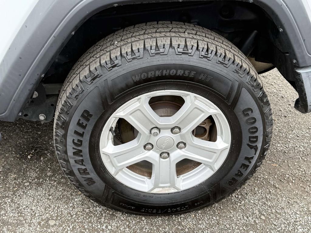 Used 2018 Jeep Wrangler Sport S image 11