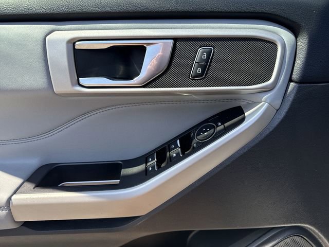 Used 2022 Ford Explorer XLT AWD/4WD image 13