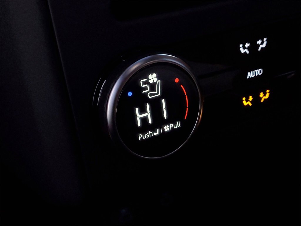 New 2026 Land Rover Discovery Limited Edition image 32