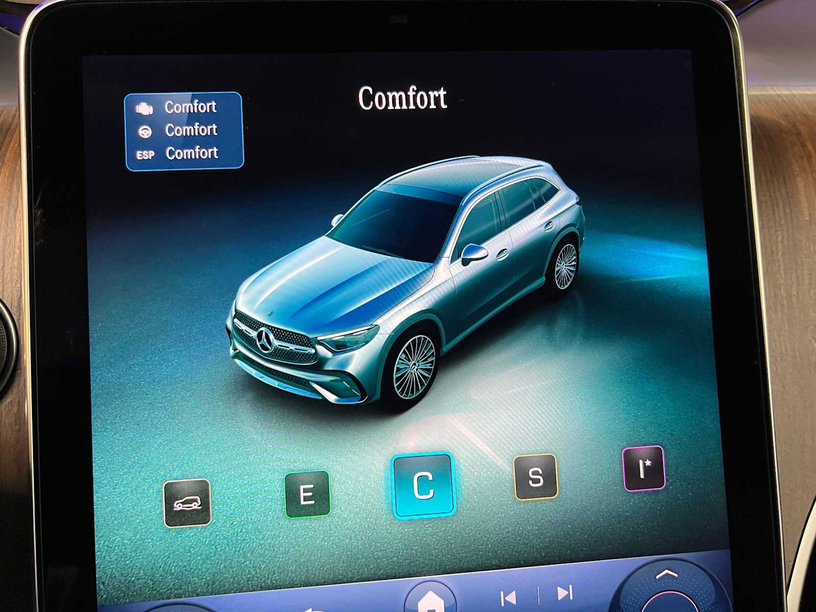 New 2027 Mercedes-Benz GLC 300 4MATIC image 41