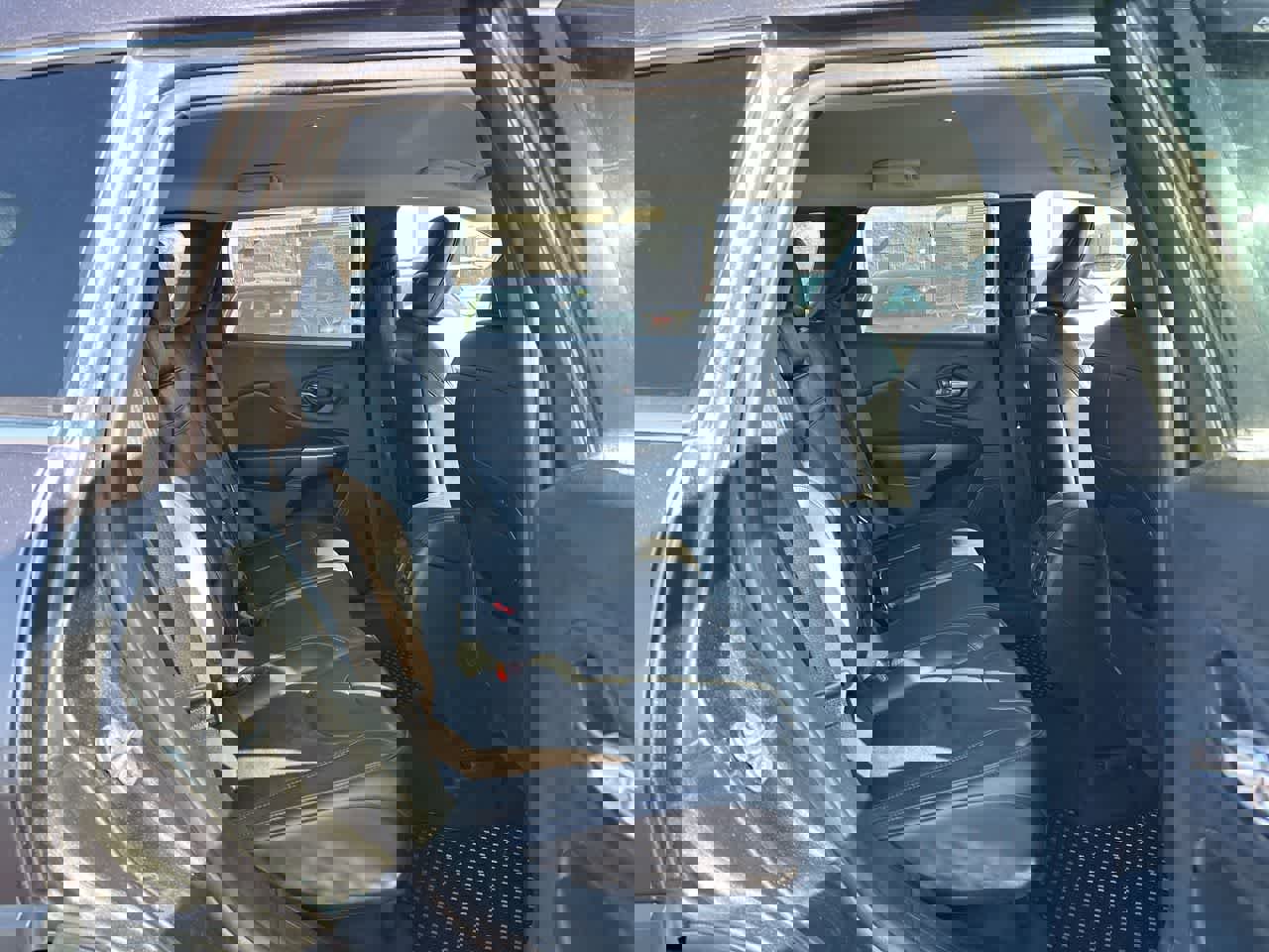 Used 2019 Jeep Cherokee Latitude Plus w/ Cold Weather Group image 24