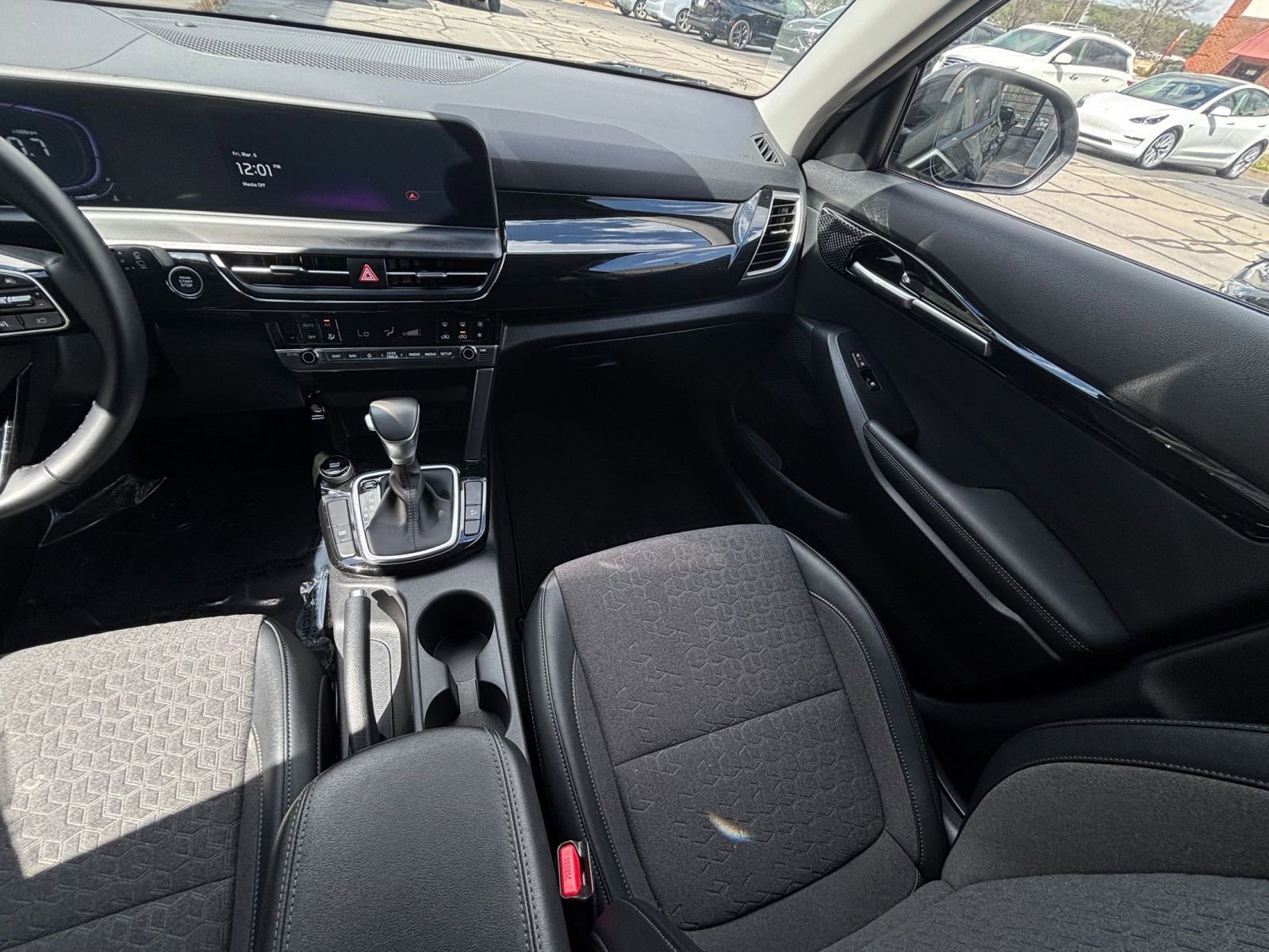 Used 2025 Kia Seltos S FWD image 38