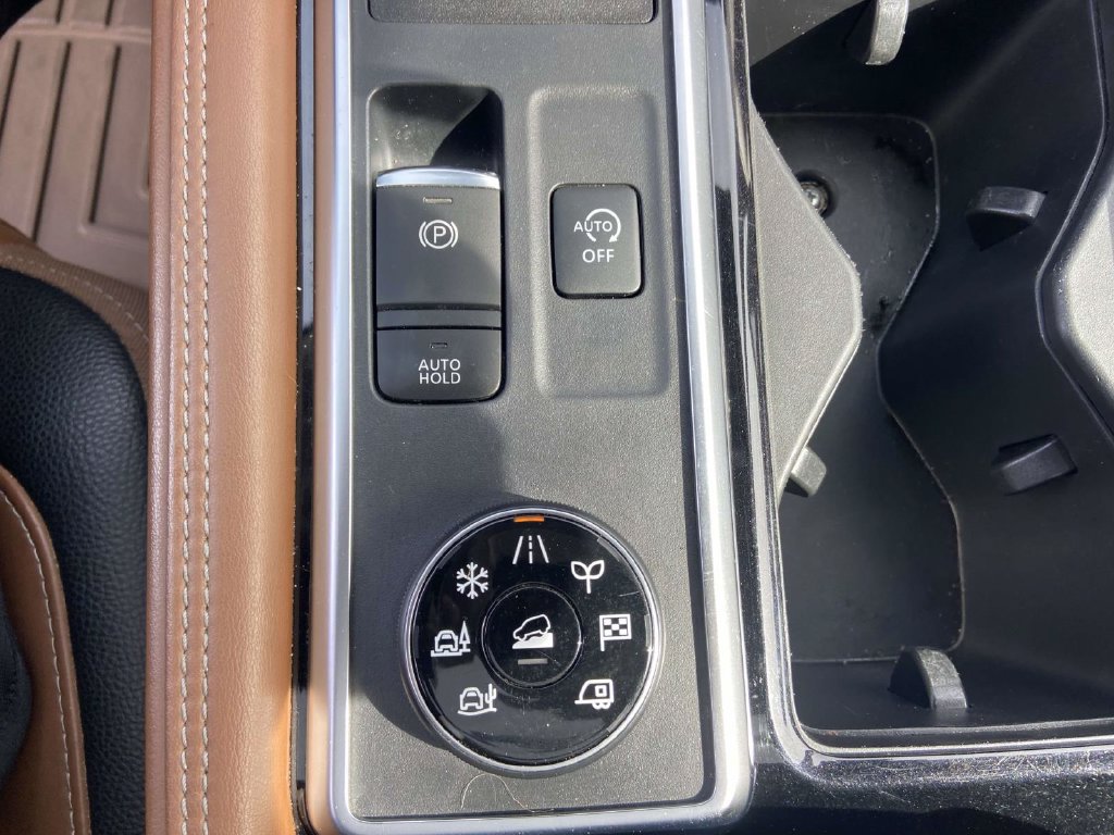 Used 2023 Nissan Pathfinder Platinum AWD/4WD image 20