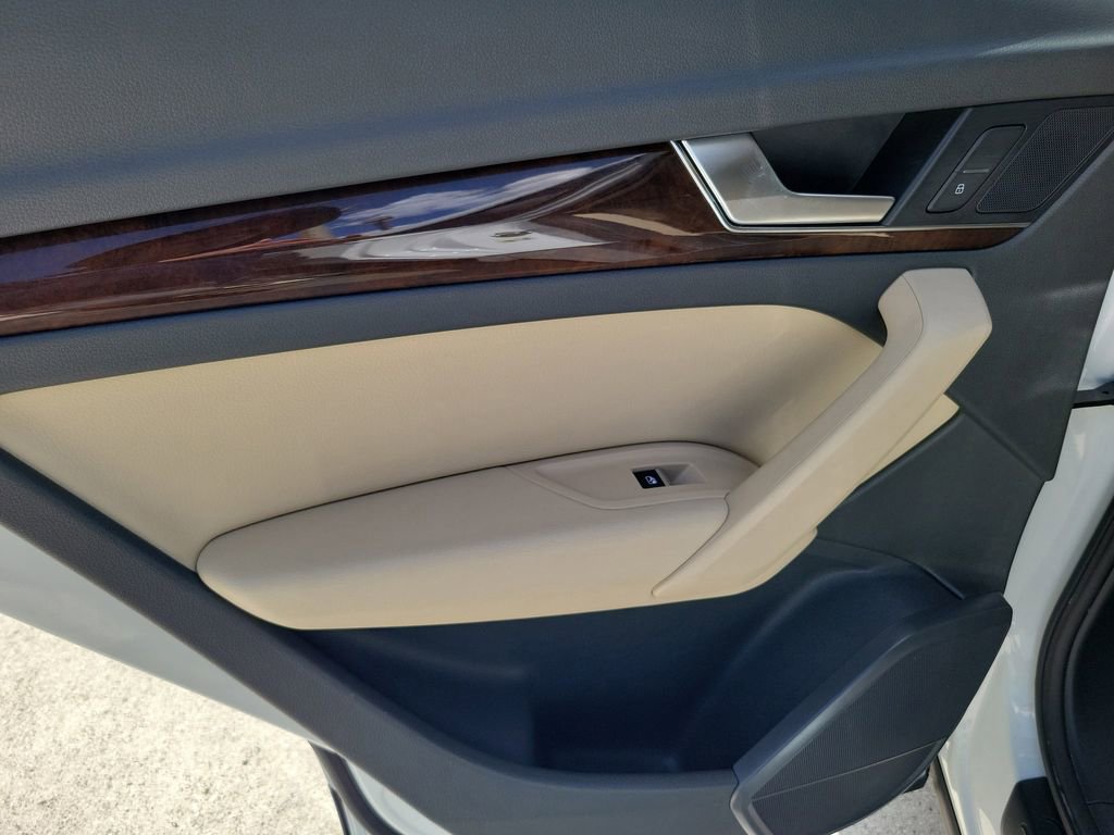 Used 2019 Audi Q5 2.0T Premium image 15