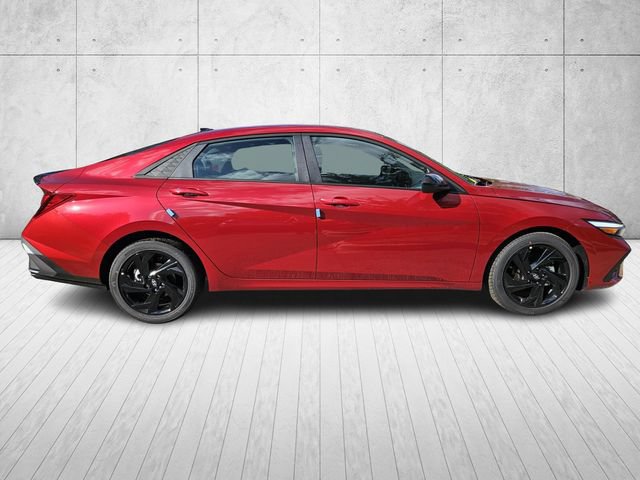 Used 2026 Hyundai Elantra Sport FWD image 4