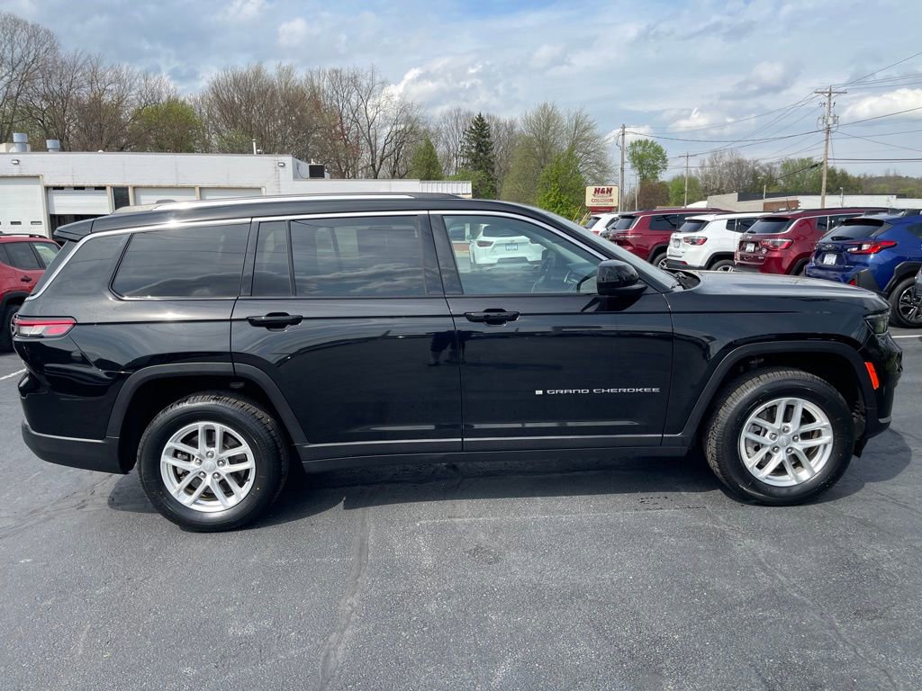 Used 2023 Jeep Grand Cherokee L Laredo w/ Luxury Tech Group I AWD/4WD image 8