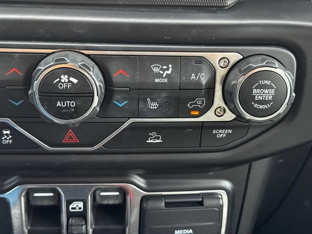 Certified 2022 Jeep Gladiator Mojave w/ Cold Weather Group AWD/4WD image 34