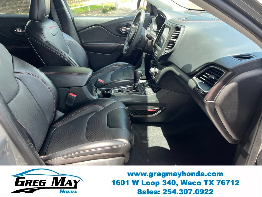 Used 2022 Jeep Cherokee Trailhawk w/ Premium Leather Package AWD/4WD image 12