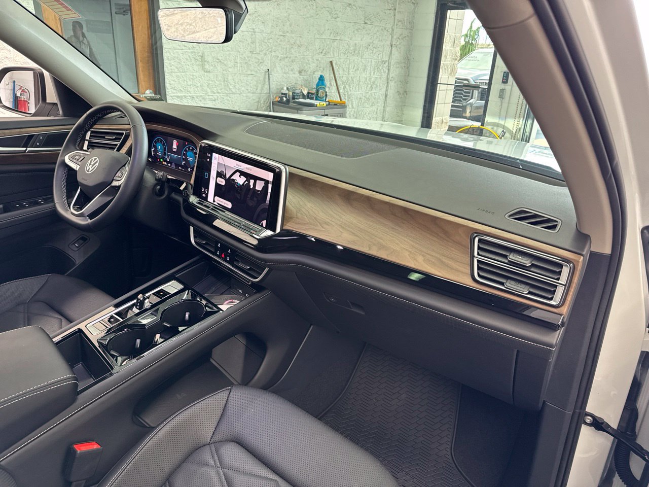 Used 2026 Volkswagen Atlas SE FWD image 60