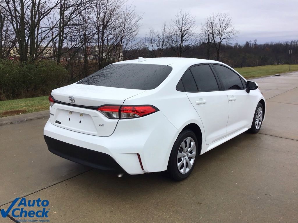 Used 2024 Toyota Corolla LE image 3