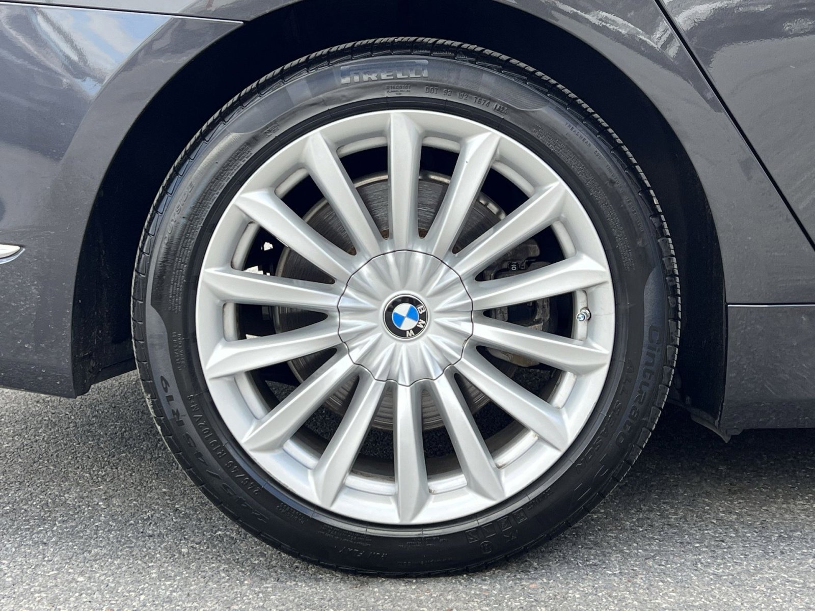 Used 2017 BMW 740i xDrive image 10