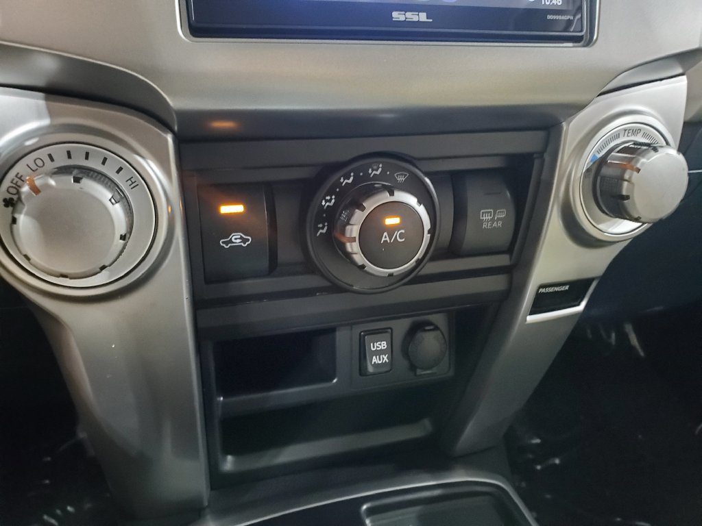 Used 2016 Toyota 4Runner SR5 RWD image 31
