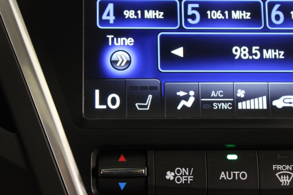 Used 2017 Acura MDX w/ Technology Package AWD/4WD image 28