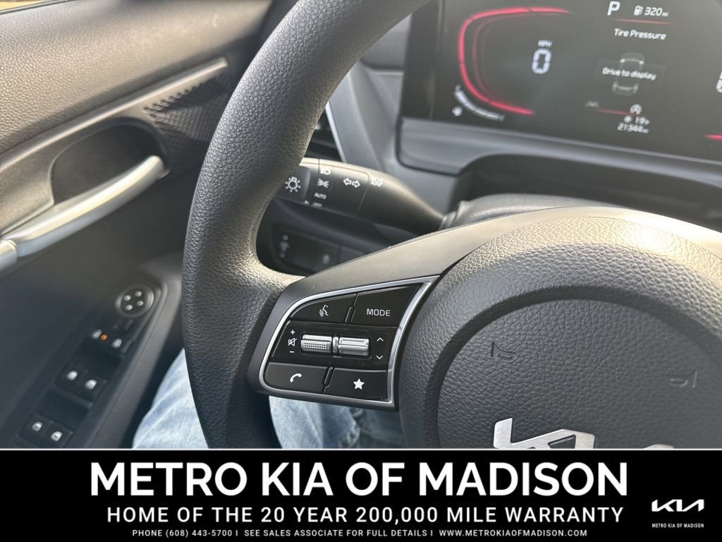Used 2025 Kia Seltos LX image 19