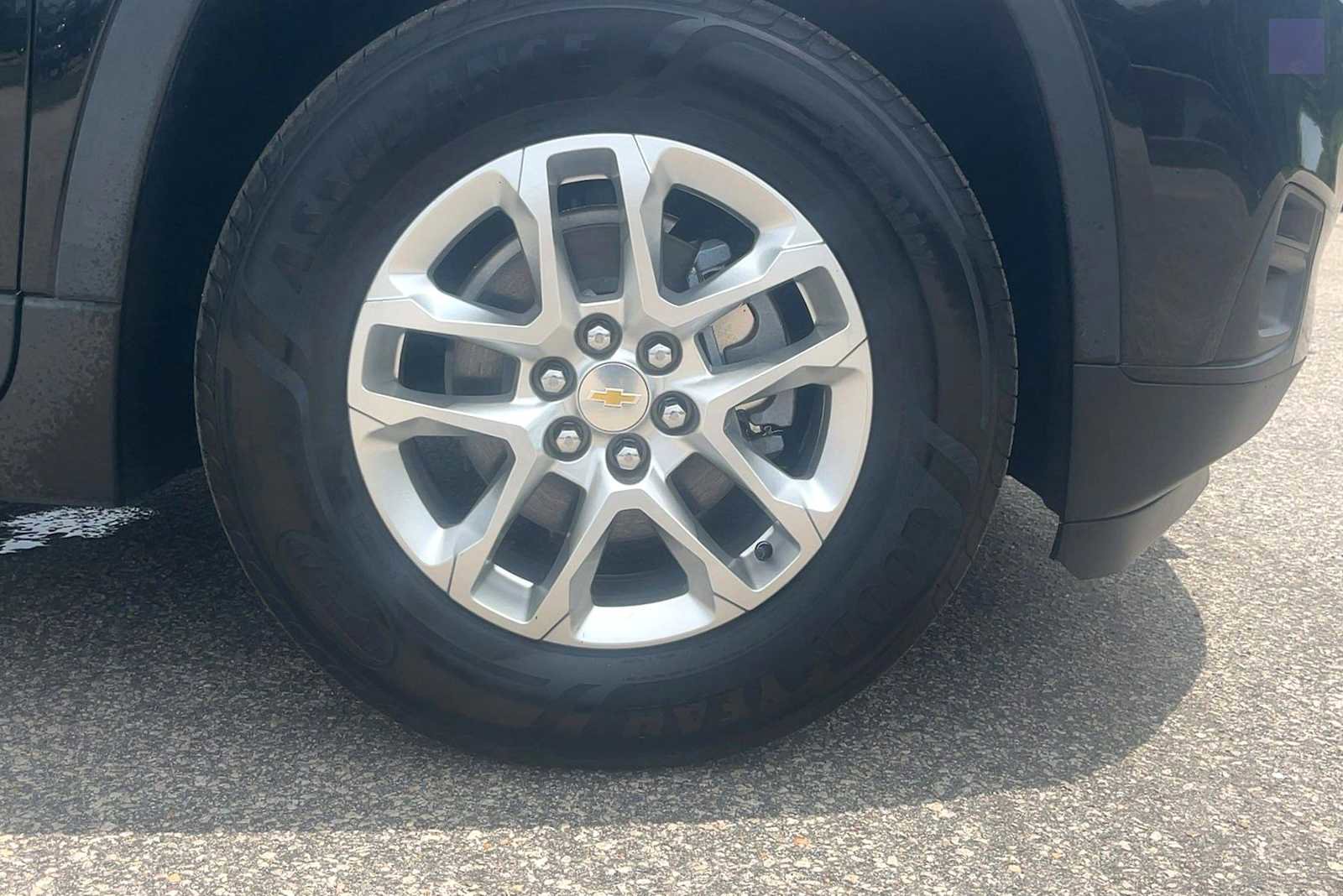 Used 2020 Chevrolet Traverse LS FWD image 37