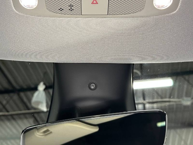 Used 2023 Tesla Model Y Performance AWD/4WD image 31