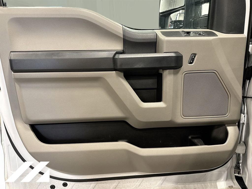 Used 2022 Ford F250 XL w/ Power Equipment Group image 25