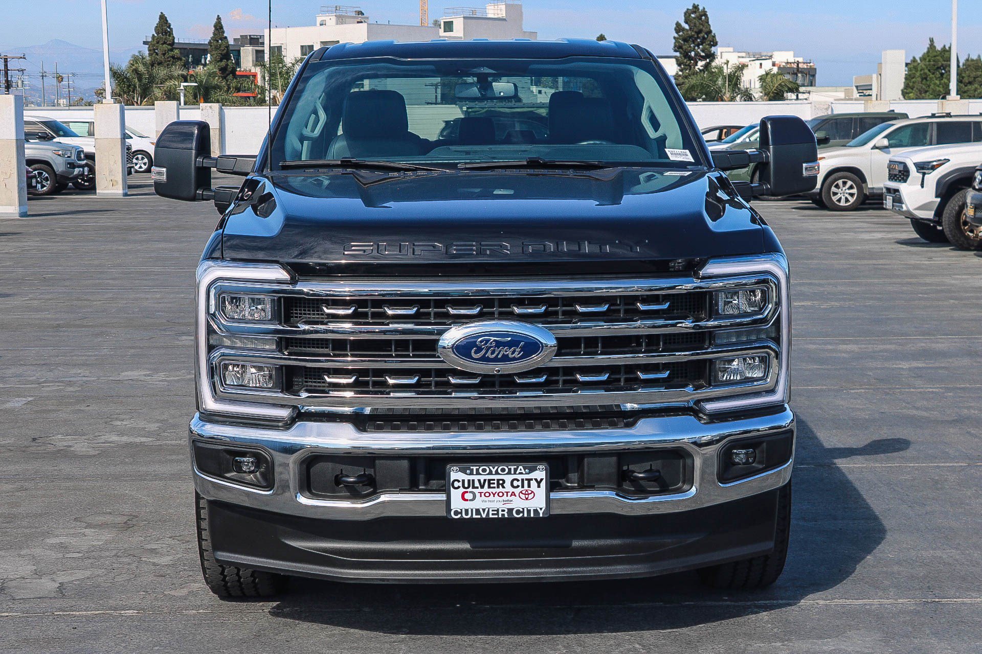 Used 2025 Ford F250 Lariat AWD/4WD image 2