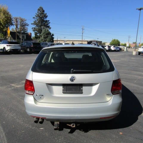 Used 2011 Volkswagen Jetta TDI image 5