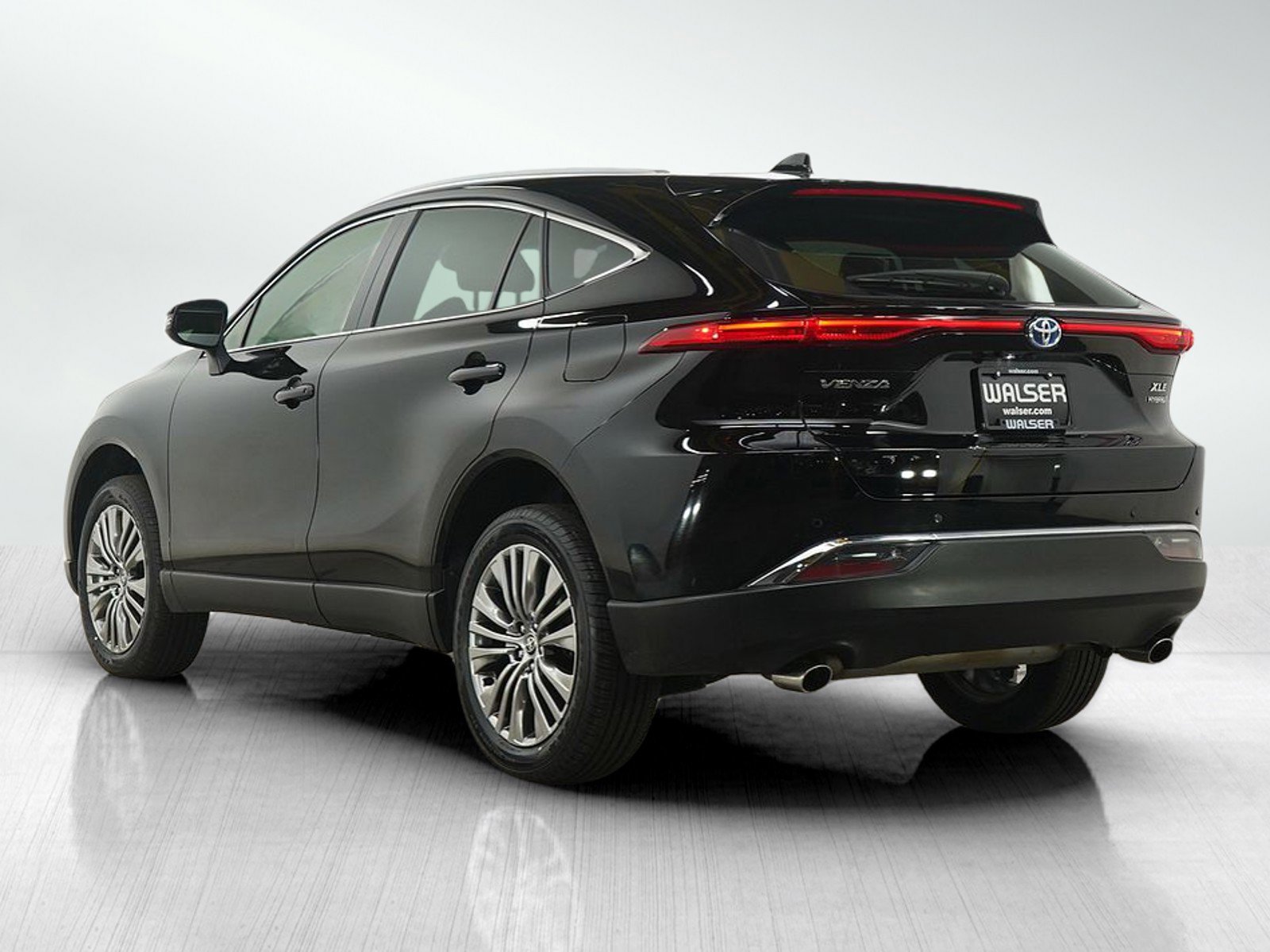 Used 2022 Toyota Venza Limited AWD/4WD image 3