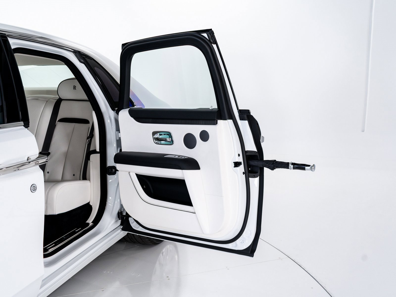 New 2025 Rolls-Royce Ghost image 31