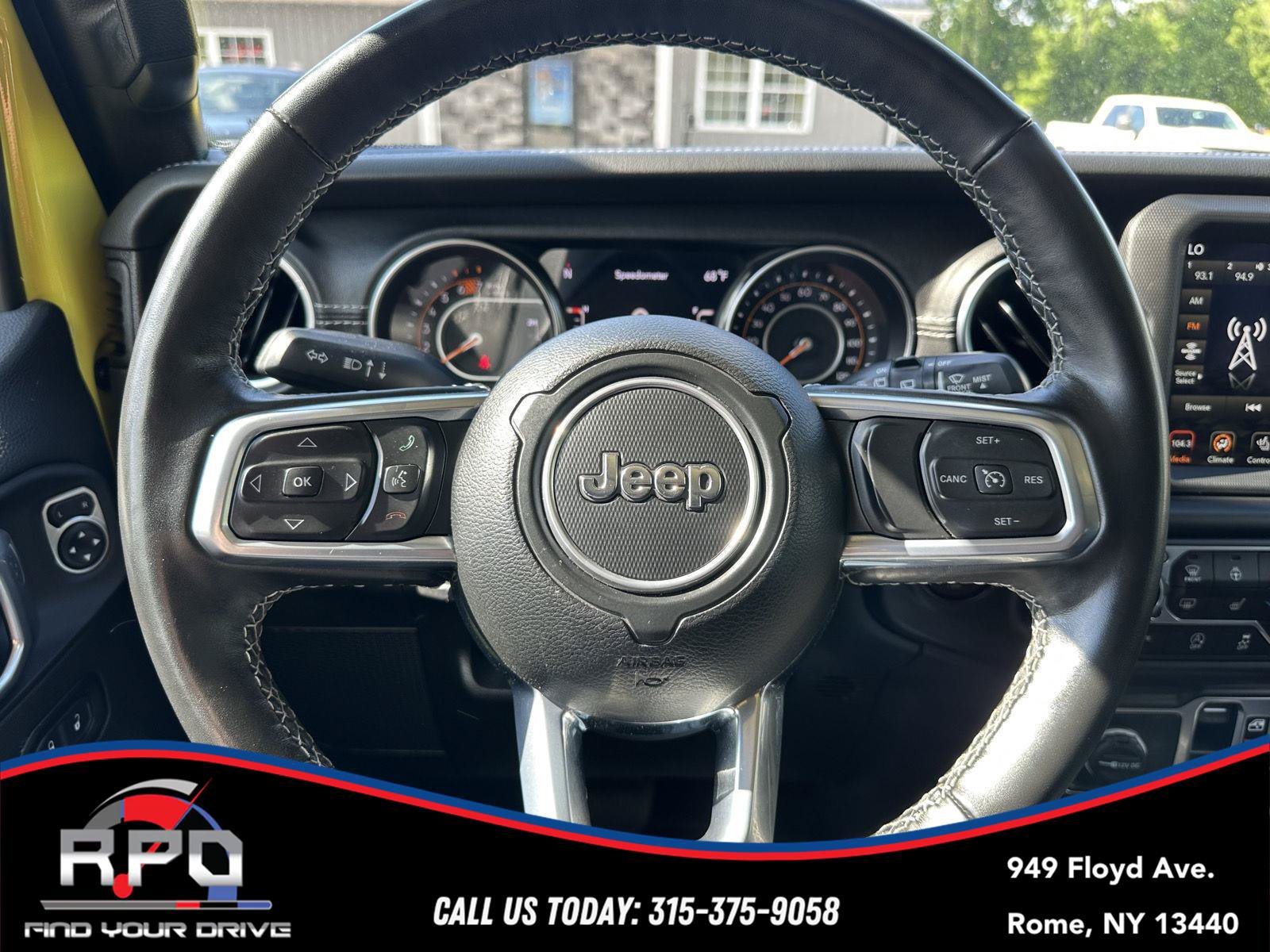 Used 2023 Jeep Wrangler Unlimited Sahara w/ LED Lighting Group AWD/4WD image 18