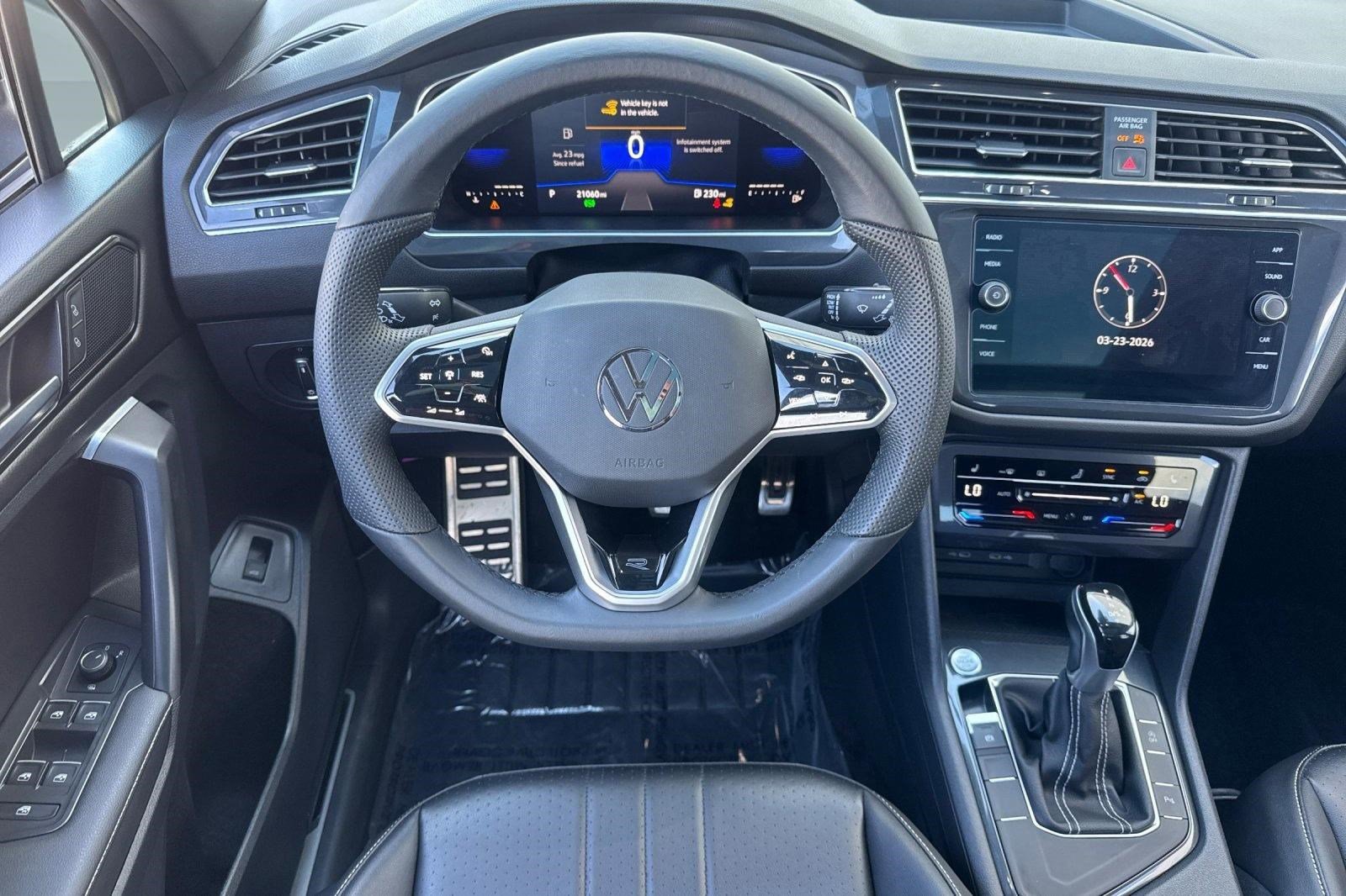 Used 2022 Volkswagen Tiguan SE R-Line image 28