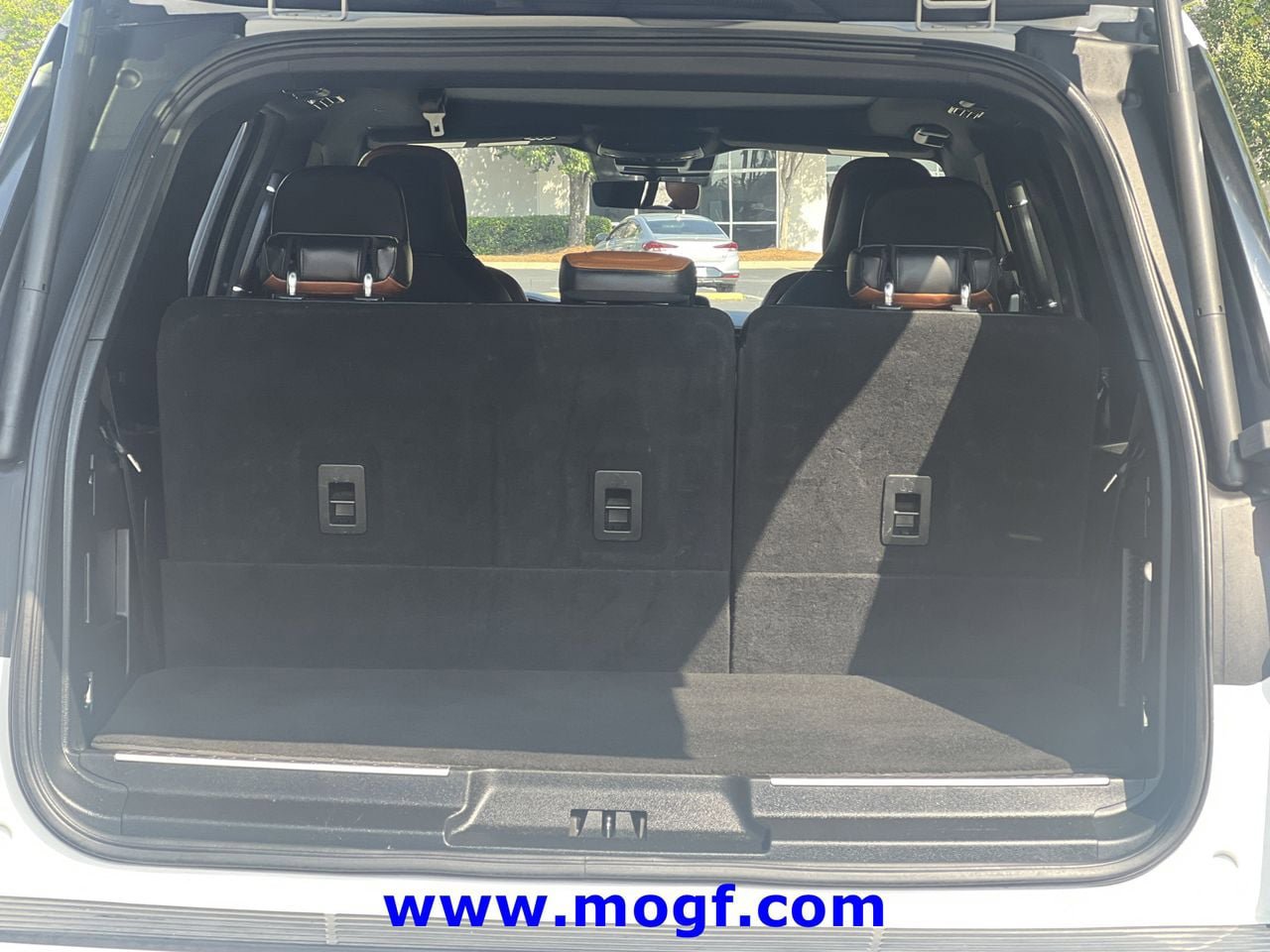 Used 2020 Lincoln Navigator Reserve w/ Luxury Package RWD image 27