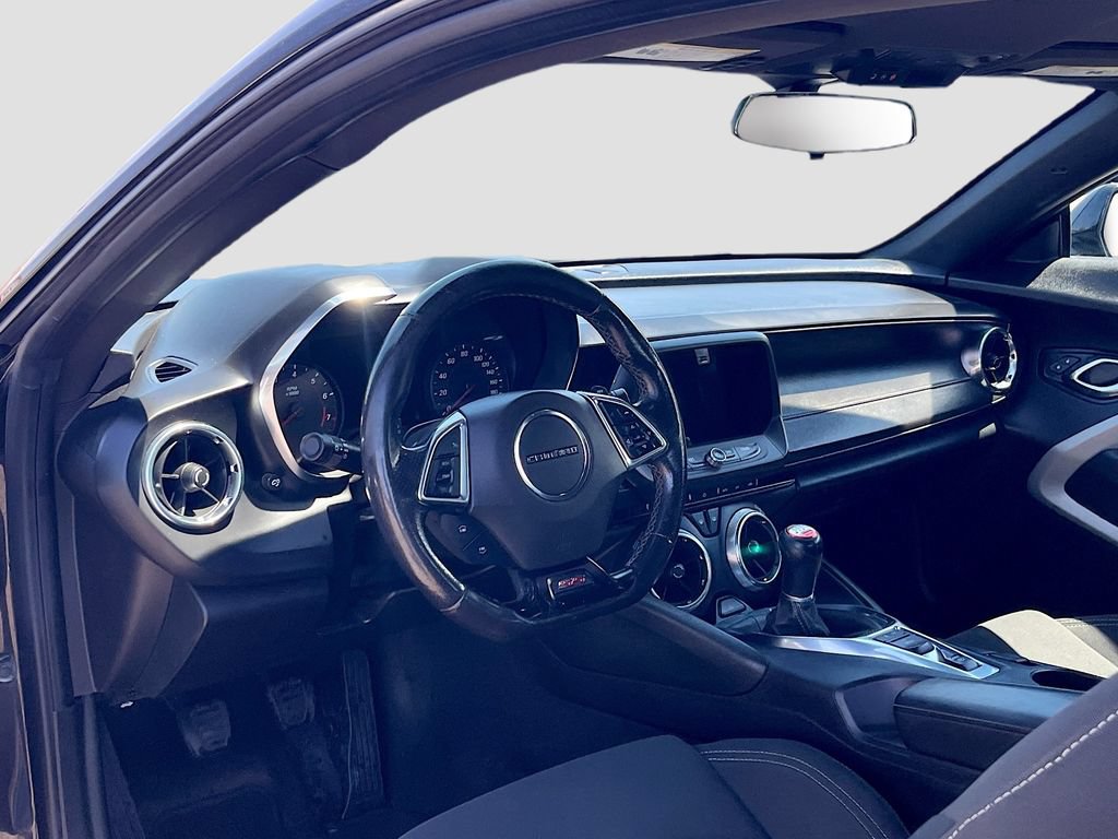 Used 2021 Chevrolet Camaro SS RWD image 9