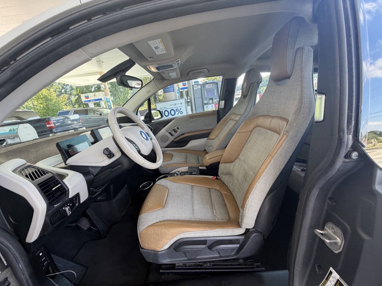 Used 2015 BMW i3 w/ Range Extender RWD image 4