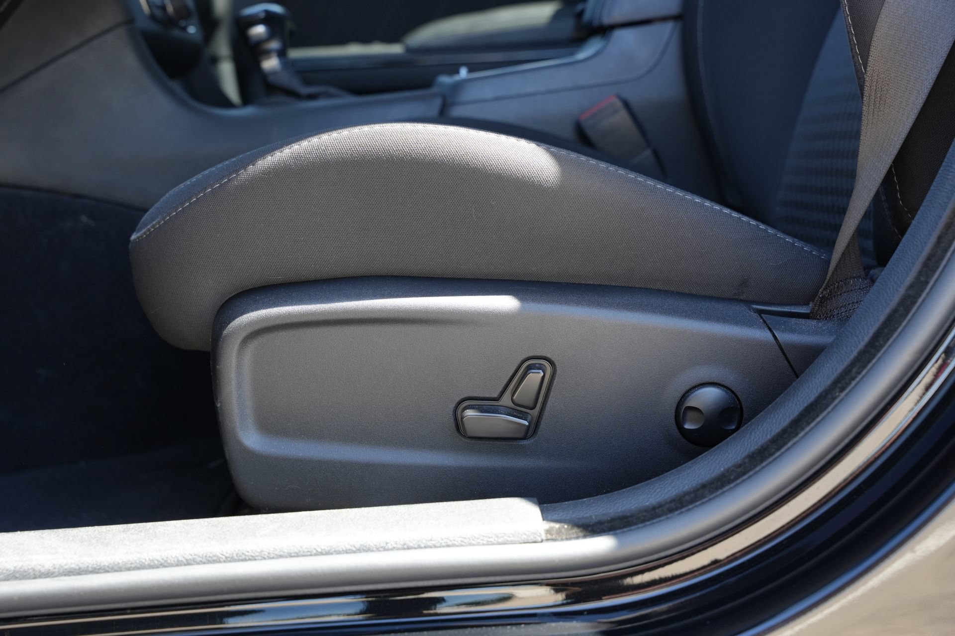 Used 2023 Dodge Charger R/T w/ Blacktop Package RWD image 19