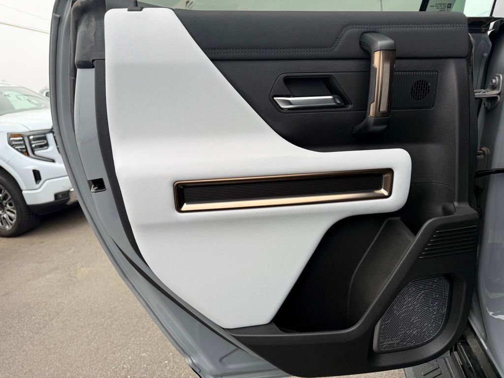 Used 2024 GMC Hummer EV 2X image 13
