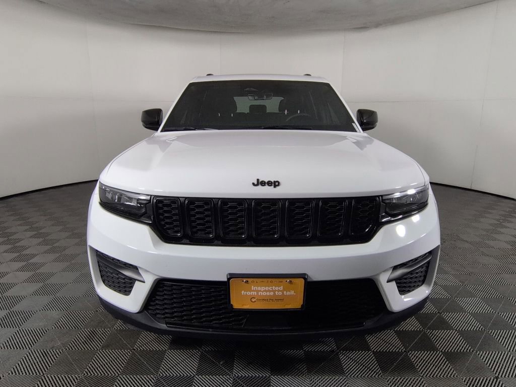 Certified 2025 Jeep Grand Cherokee Altitude AWD/4WD image 2