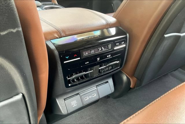 Used 2024 Acura MDX w/ Technology Package FWD image 12