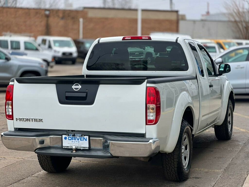 Used 2015 Nissan Frontier S image 5