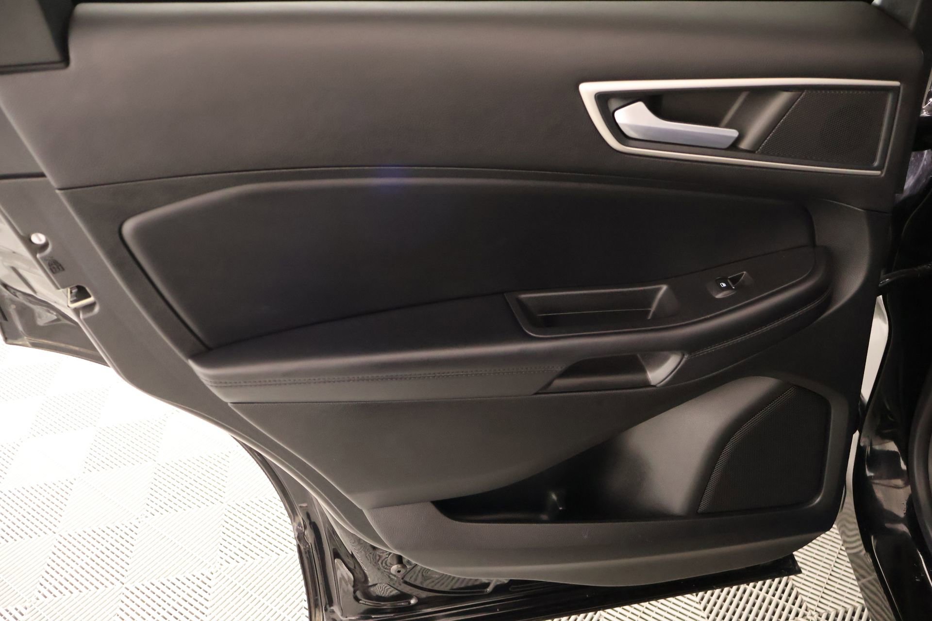 Used 2023 Ford Edge SEL w/ Convenience Package AWD/4WD image 17