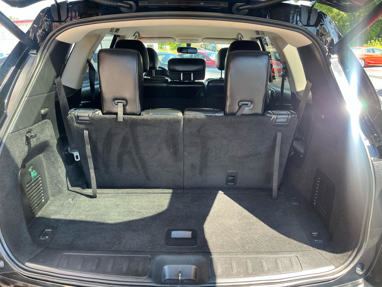 Used 2019 Nissan Pathfinder SL AWD/4WD image 8