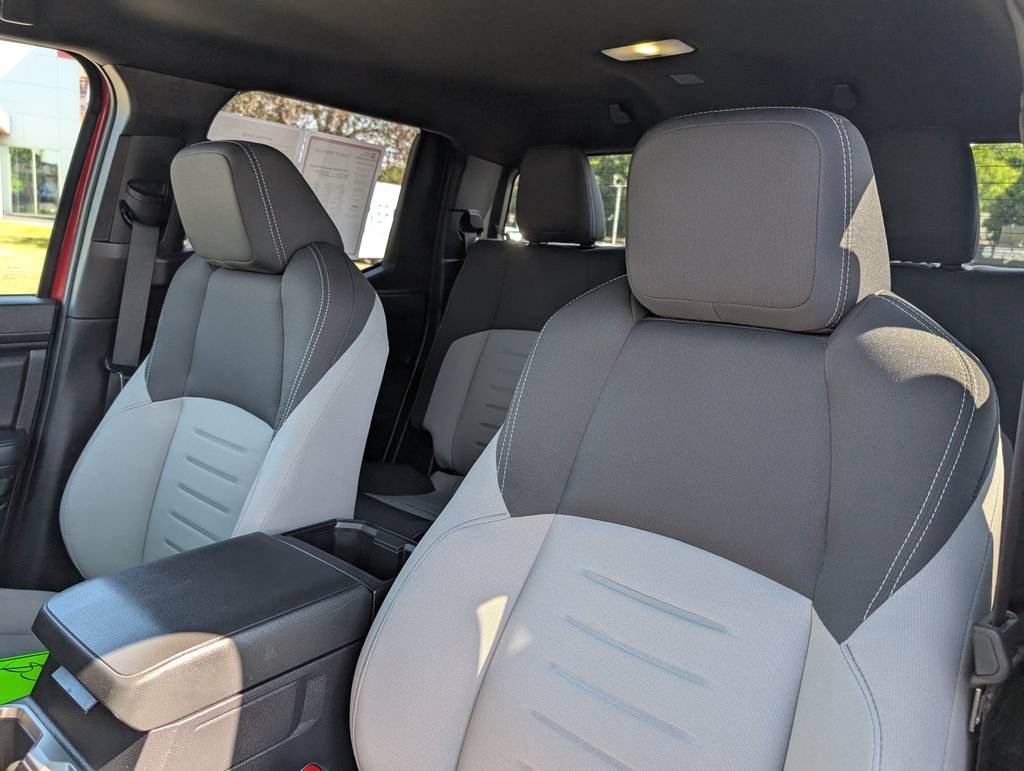Used 2025 Toyota Tacoma TRD Sport AWD/4WD image 19