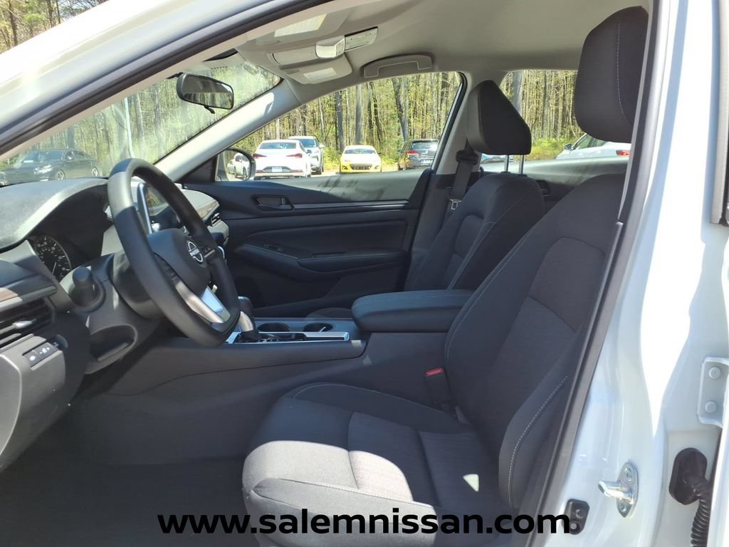 New 2026 Nissan Altima 2.5 SV FWD image 9