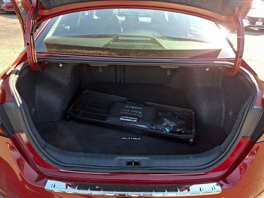 Used 2021 Nissan Altima 2.5 SR w/ SR Premium Package image 29