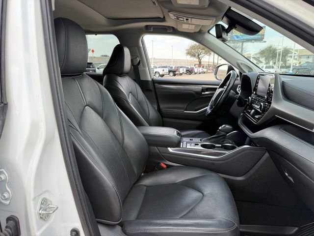 Used 2021 Toyota Highlander Limited image 33