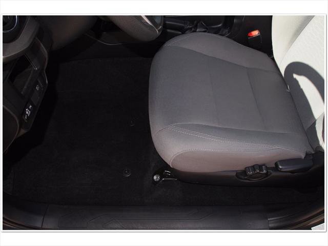 Certified 2019 Toyota Tacoma SR5 image 32