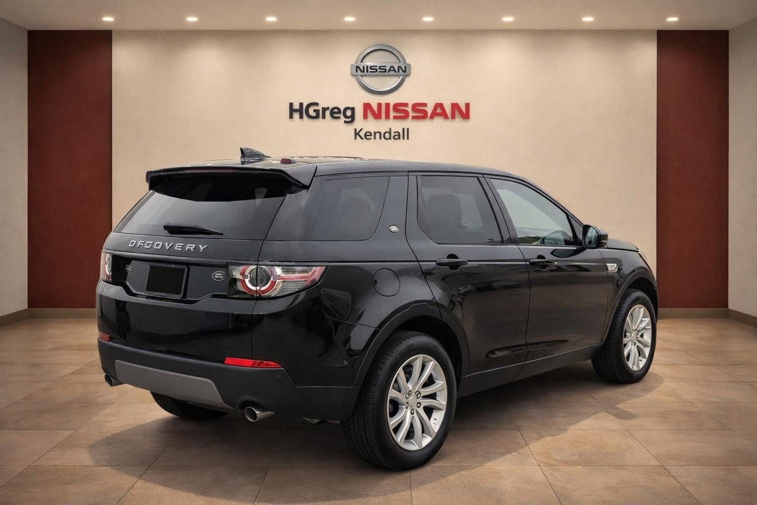 Used 2017 Land Rover Discovery Sport HSE AWD/4WD image 4