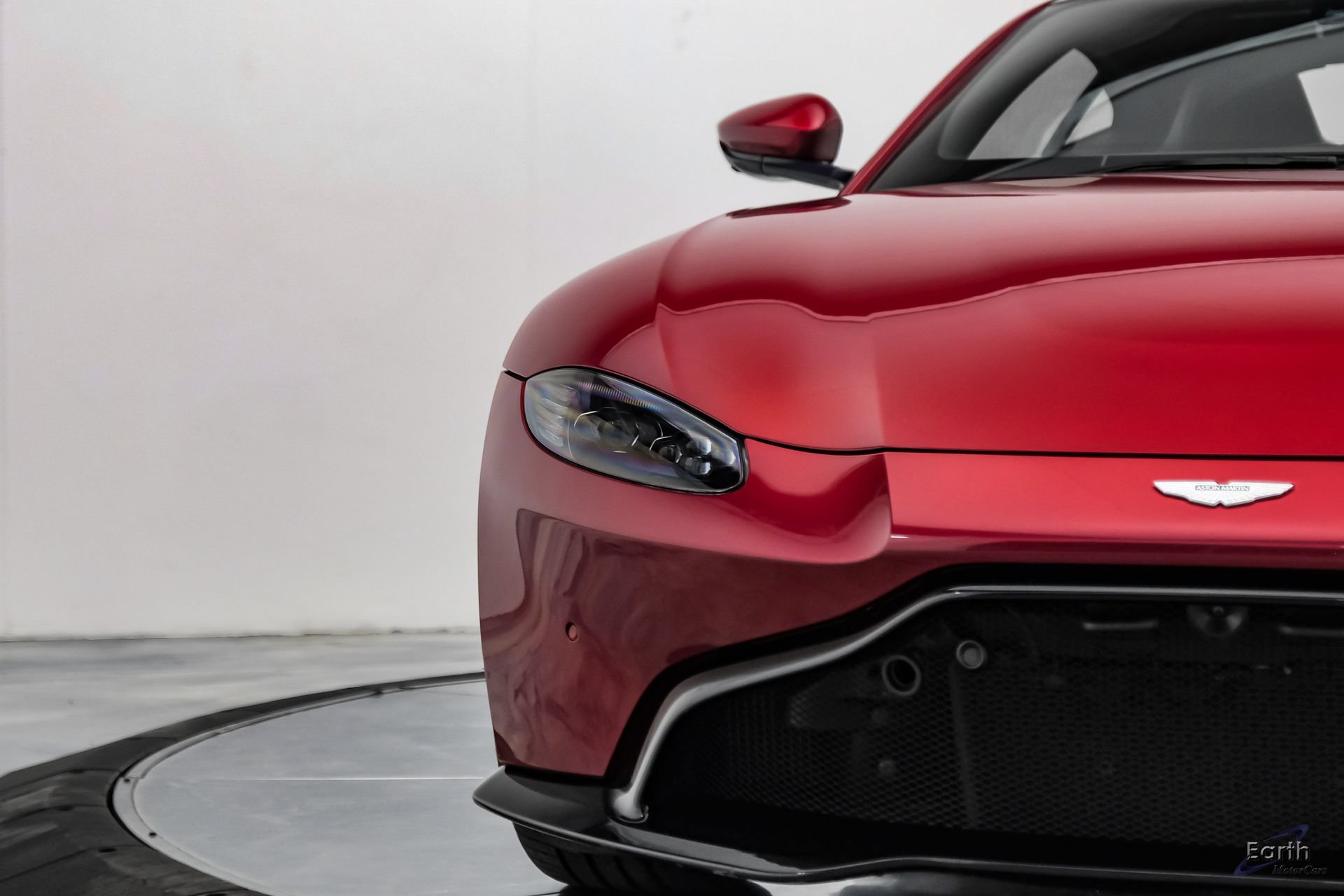 Used 2019 Aston Martin V8 Vantage Coupe RWD image 36