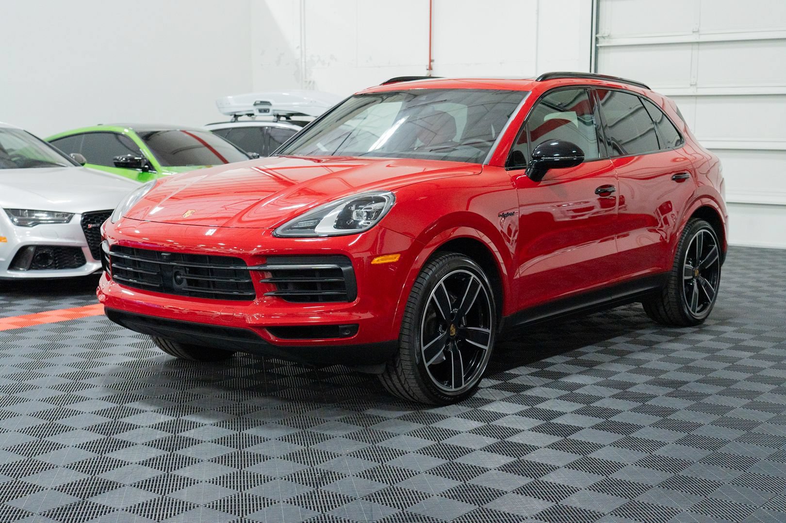 Used 2022 Porsche Cayenne E-Hybrid AWD/4WD image 3