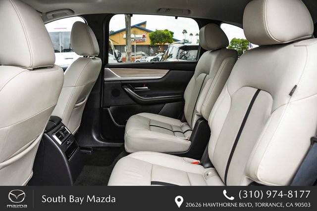 Certified 2024 MAZDA CX-90 Plug-In Hybrid w/ Preferred AWD/4WD image 18