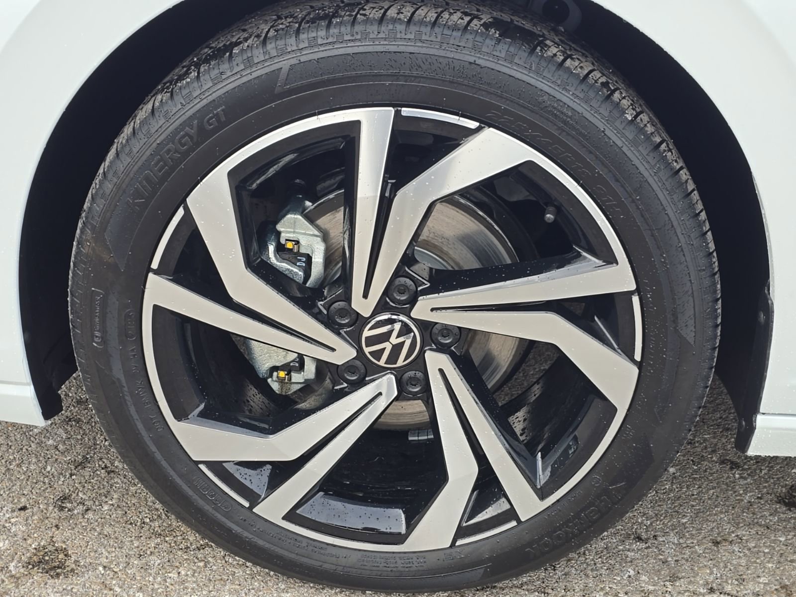 New 2026 Volkswagen Jetta SEL image 13