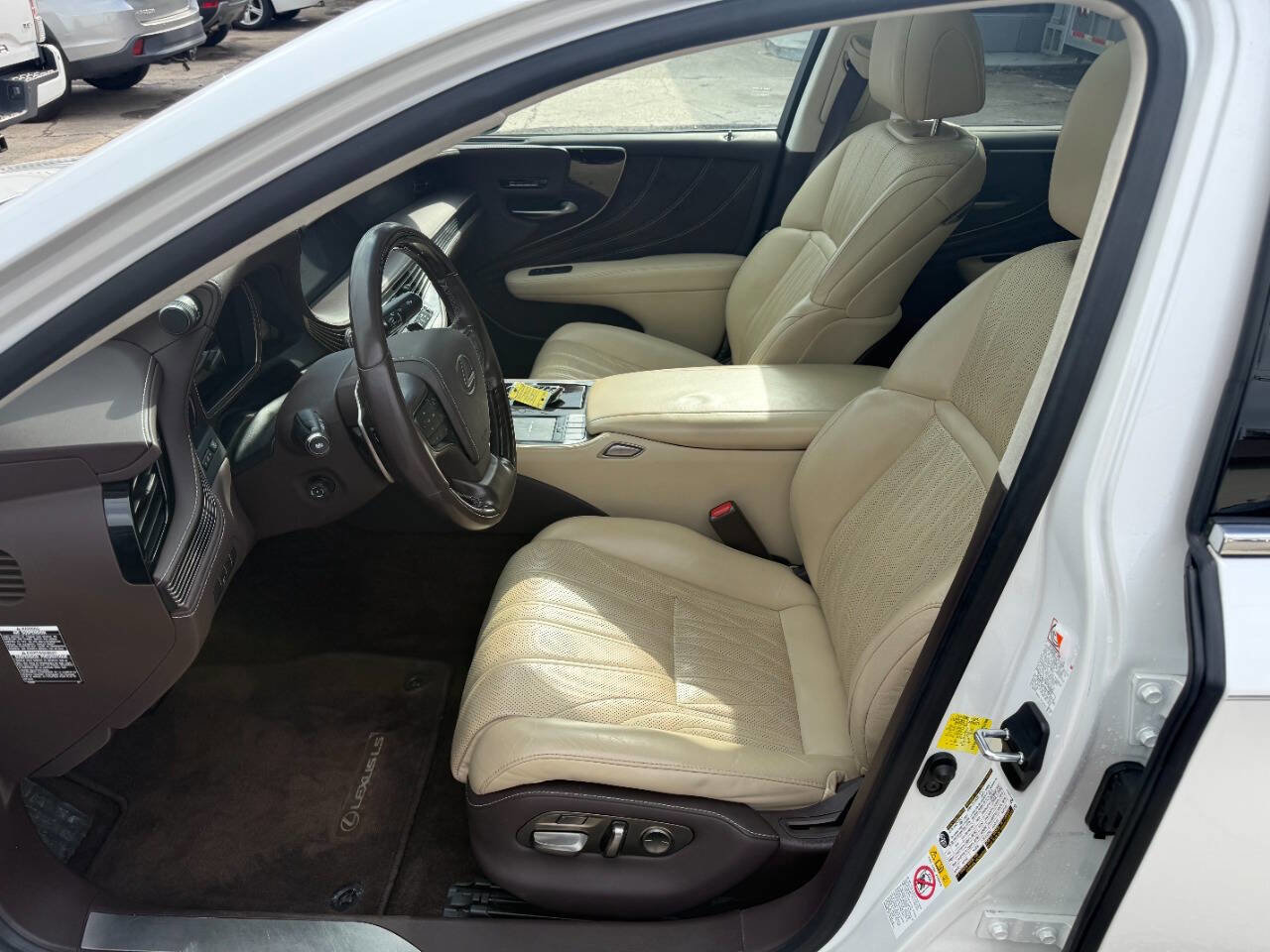 Used 2018 Lexus LS 500 w/ Interior Upgrade Package image 9